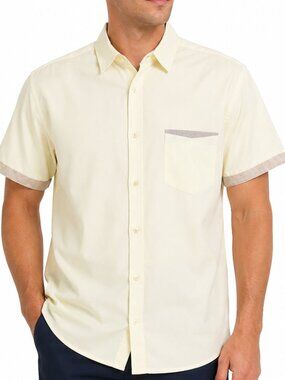 NWT Small mens short sleeve dress shirt, front pocket. Casual Business Summer